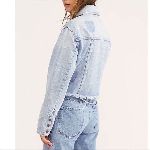 Free People Dillon Denim Jacket Size Medium - Picture 3 of 9